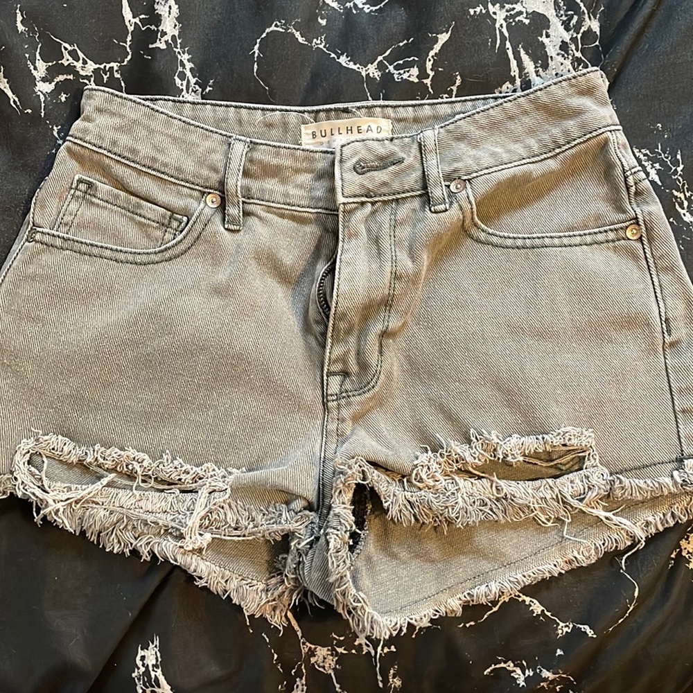 Bullhead grey jean shorts